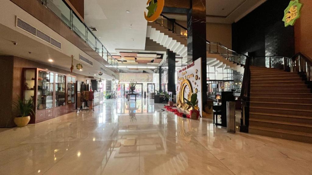 Grand Antares Hotel Medan Exterior photo