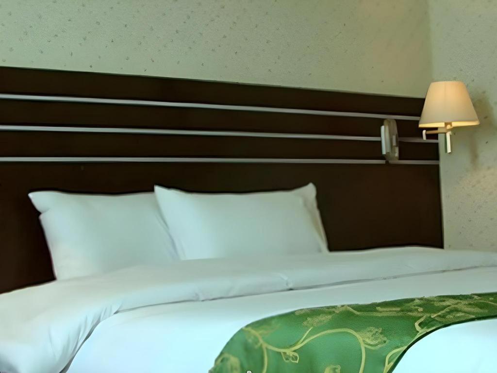 Grand Antares Hotel Medan Exterior photo