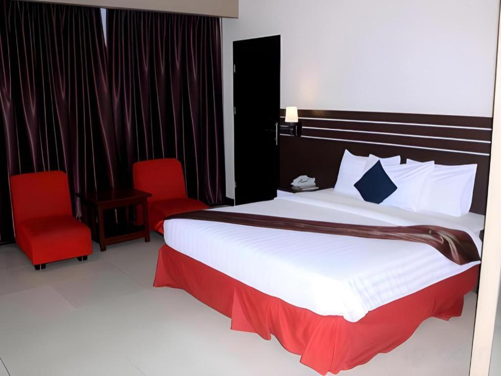 Grand Antares Hotel Medan Exterior photo