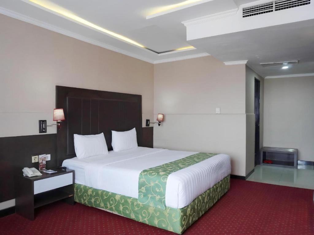 Grand Antares Hotel Medan Exterior photo