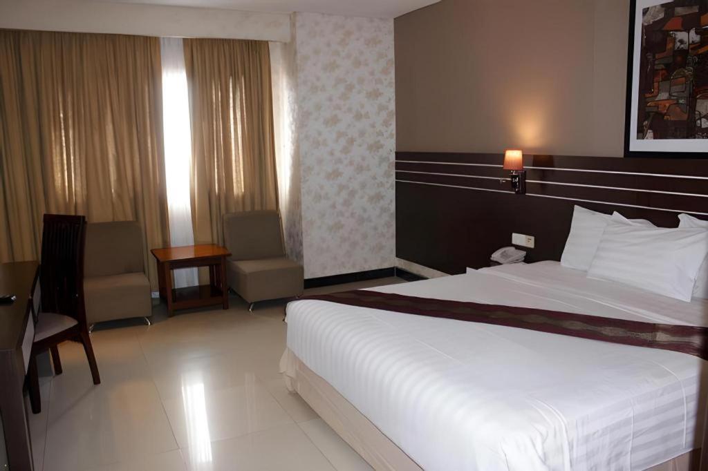 Grand Antares Hotel Medan Exterior photo